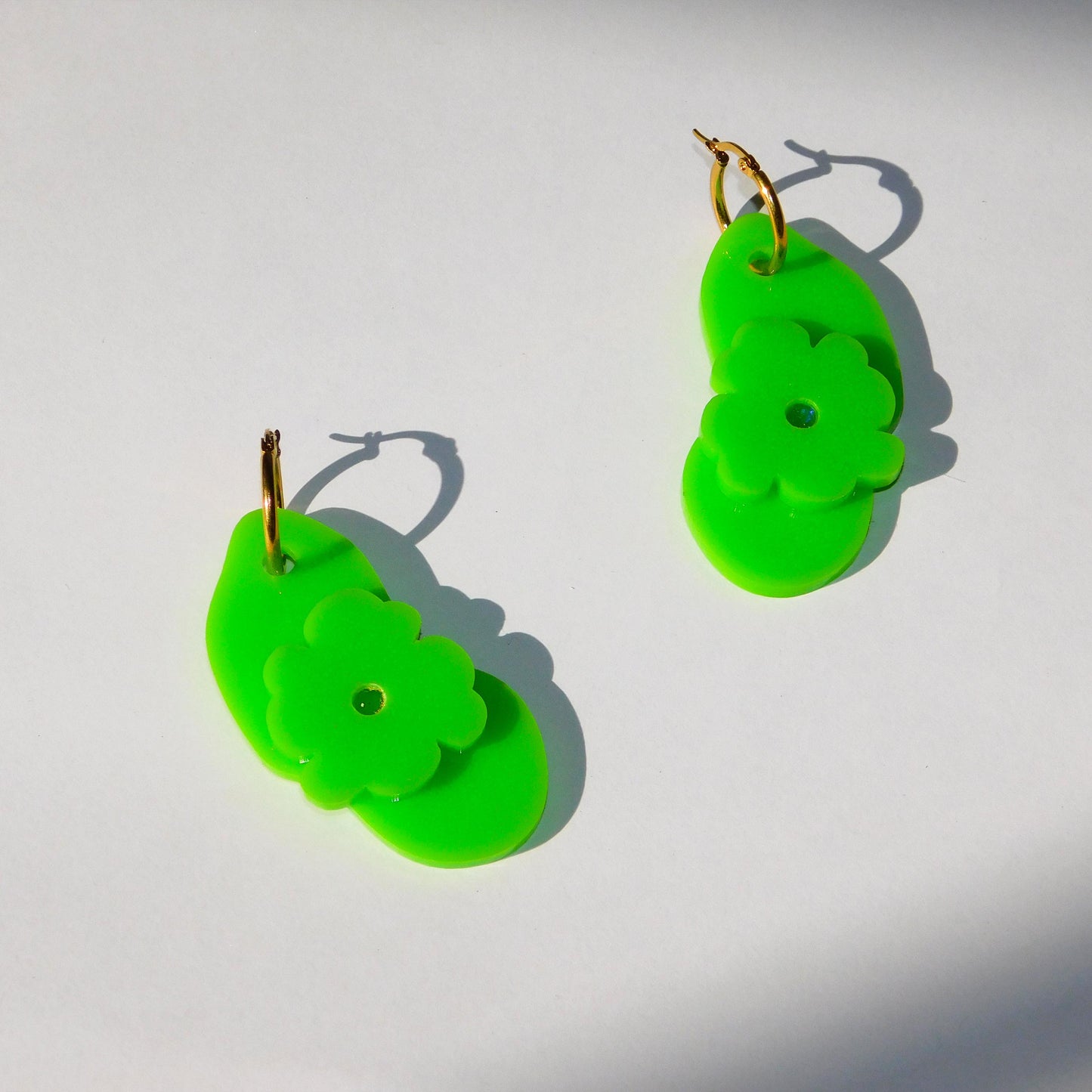 Hoop Dangles Verde Lima